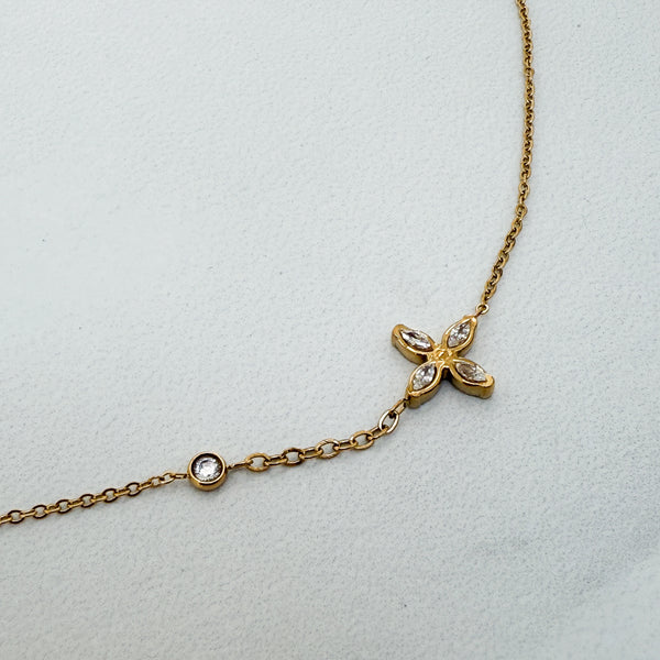 BEA Crystal Gold Flower Pendant Necklace