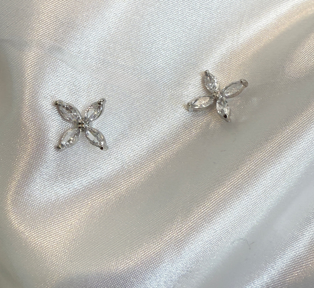 WILLOW Crystal Petal Silver Necklace Set