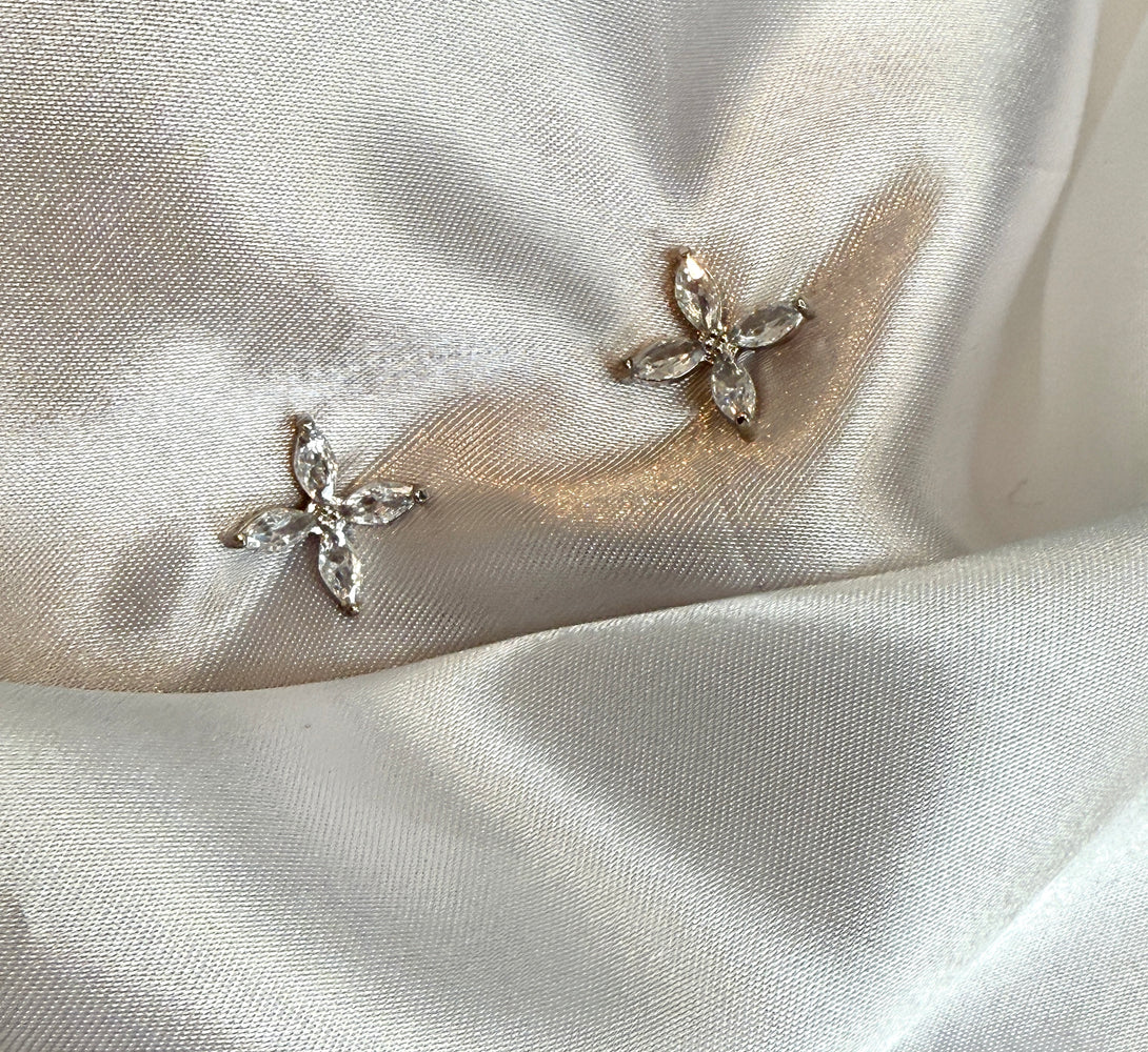 WILLOW Crystal Petal Silver Necklace Set