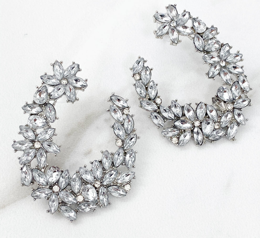 Large statement stud earrings Silver