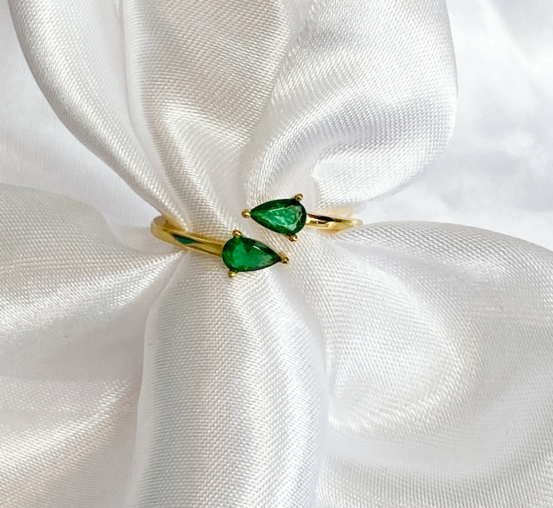 Emerald Green Crystal Ring (Gold)