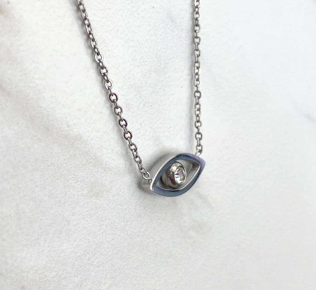 A symbol of protection, wear our evil eye pendant necklace to ward off bad energy and negative thoughts. Quality hand made