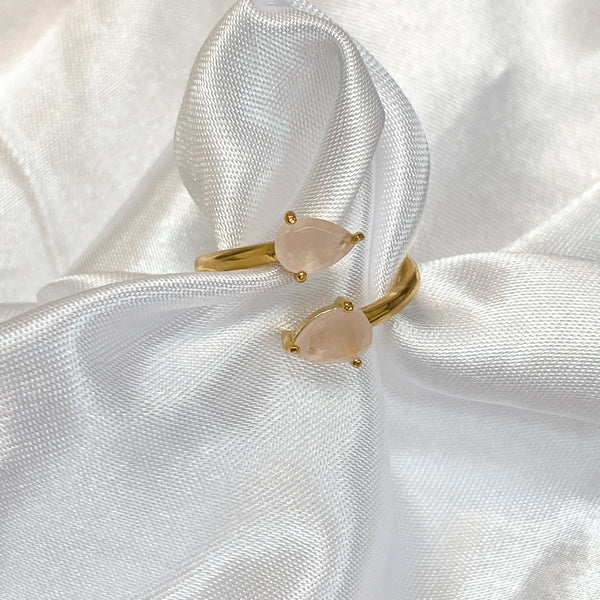 Rose Quartz Crystal Teardrop Ring (18k Gold)