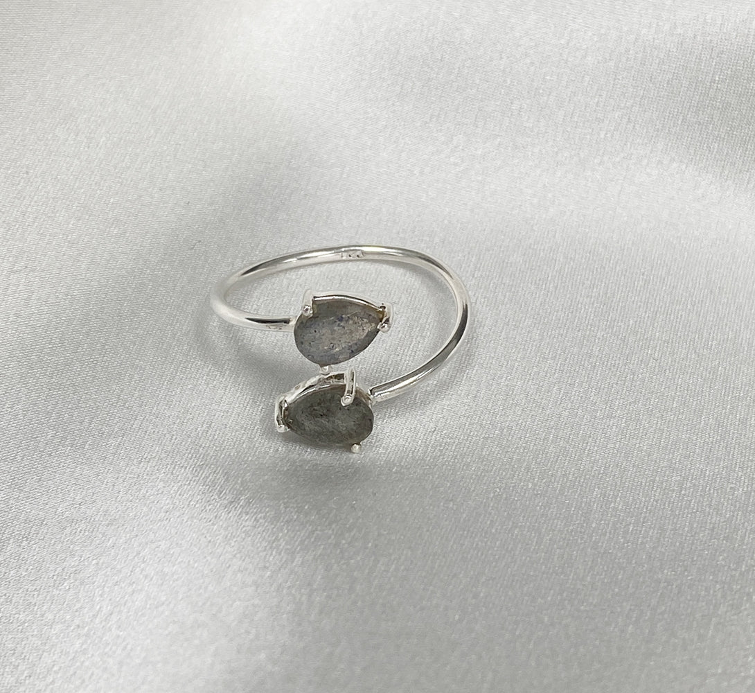 Sterling Silver Labradorite Crystal Teardrop Ring