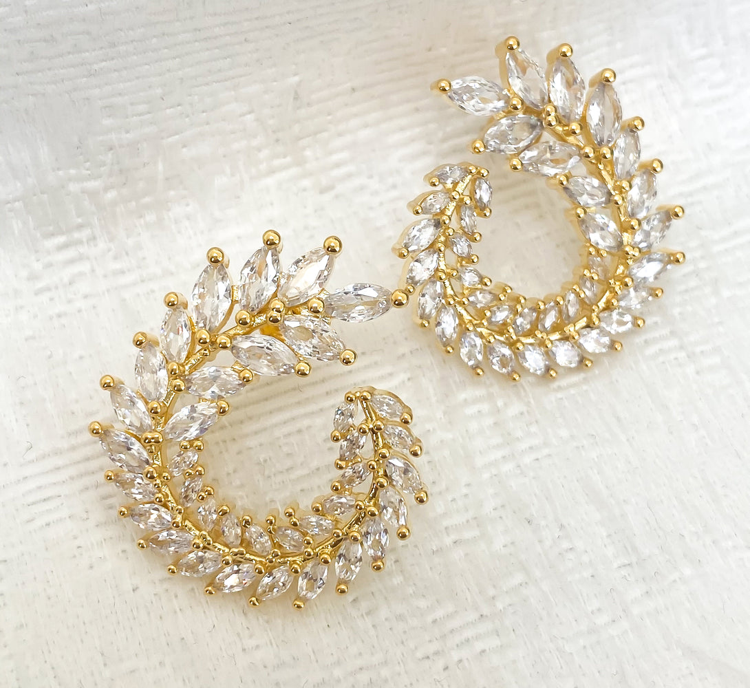 18k Gold Earrings for Her with cubic zircona crystals